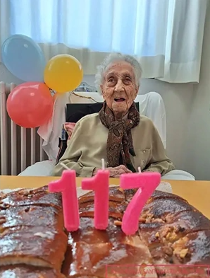 Почтенный долгожитель: 111-летний британец - самый старый мужчина в мире